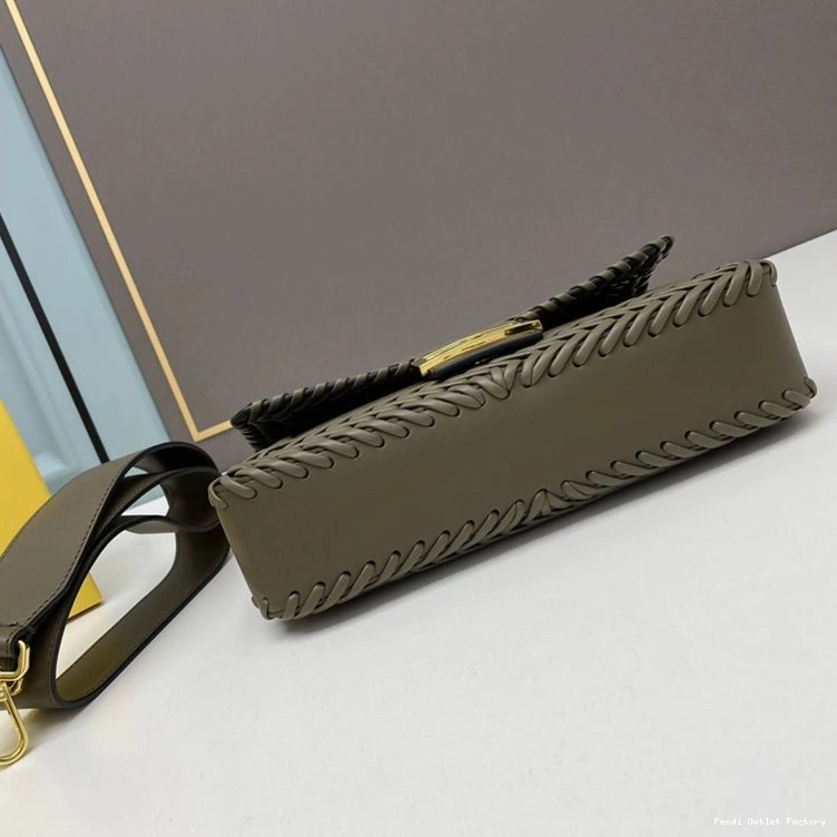 Affordable HOT Bag Leather Fendi In Stitching Baguette Green Medium 0728